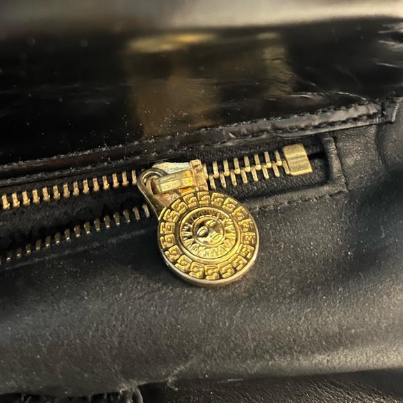 GIANNI VERSACE • AUTHENTIC VINTAGE BLACK GENUINE LEATHER SUNBURST LARGE TOTE BAG - Picture 16 of 16